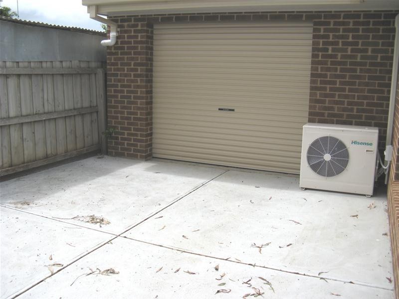 2/4 Greenwood Street, Newcomb VIC 3219