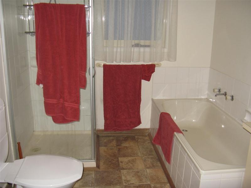 1/8 Highland Way, Leopold VIC 3224