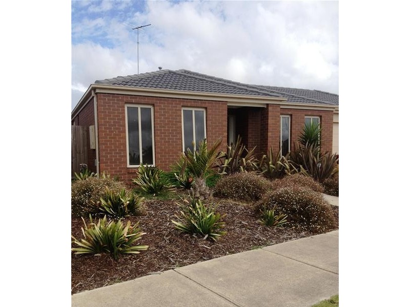 25 Yeoman Crescent, Leopold VIC 3224