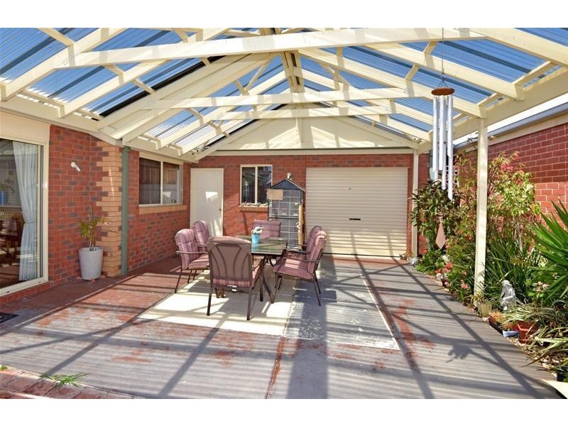 8 Emma Court, Leopold VIC 3224