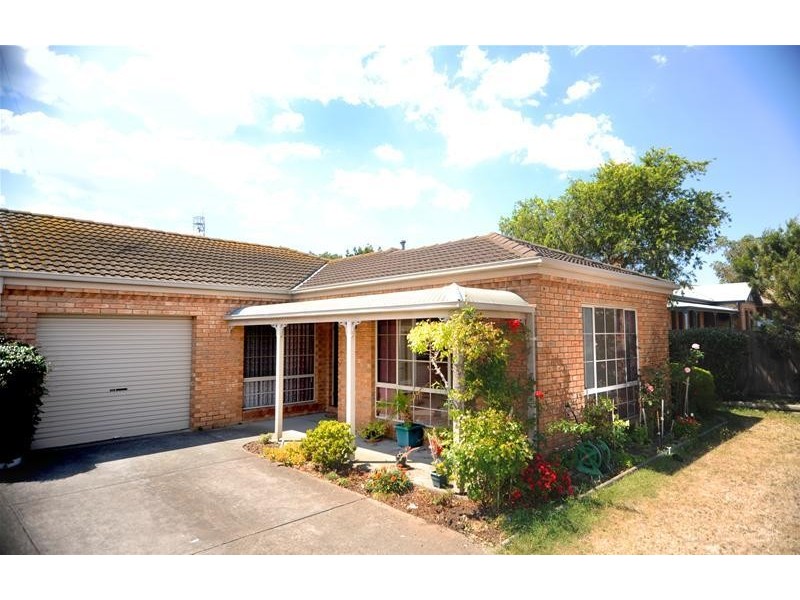 2/13 Justine Court, Leopold VIC 3224