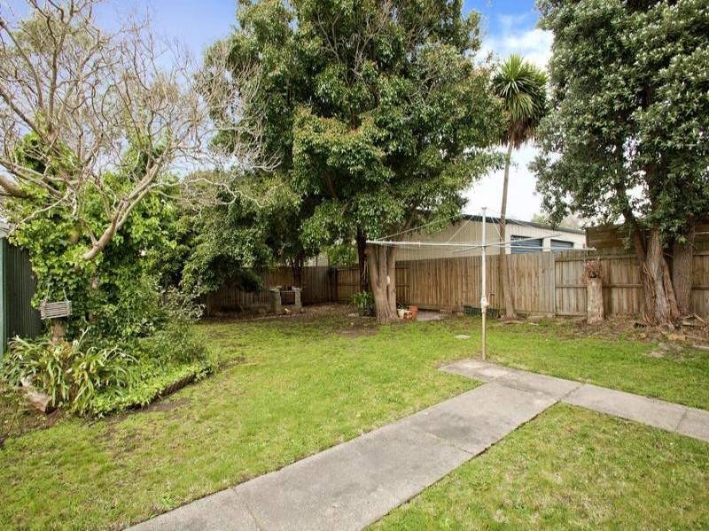 48 Simons Road, Leopold VIC 3224