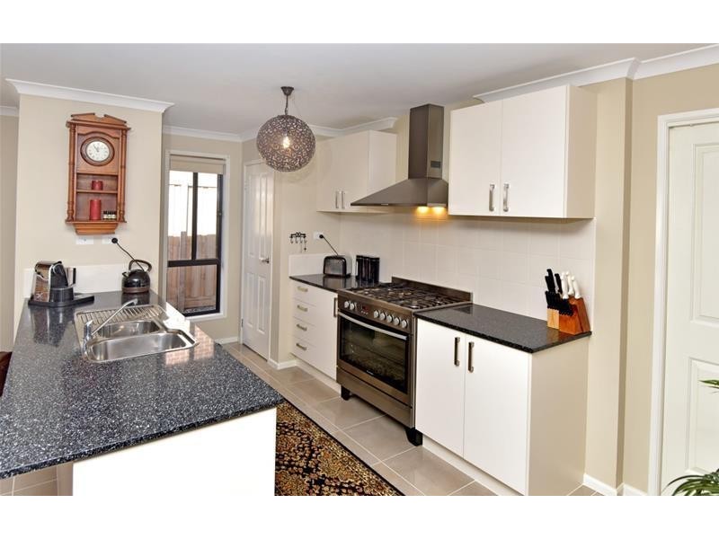 4 Headland Drive, Leopold VIC 3224