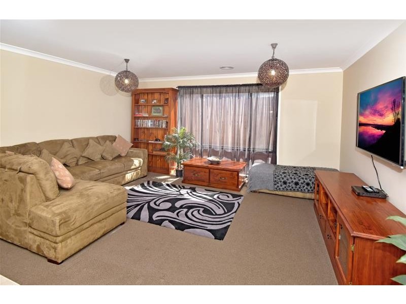 4 Headland Drive, Leopold VIC 3224