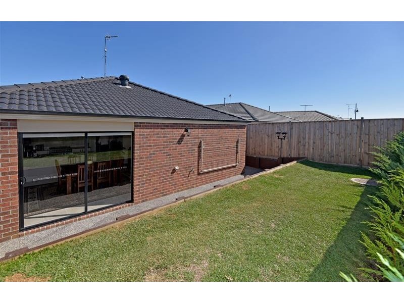 4 Headland Drive, Leopold VIC 3224