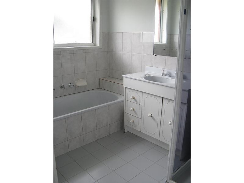 9 Warrawee Road, Leopold VIC 3224