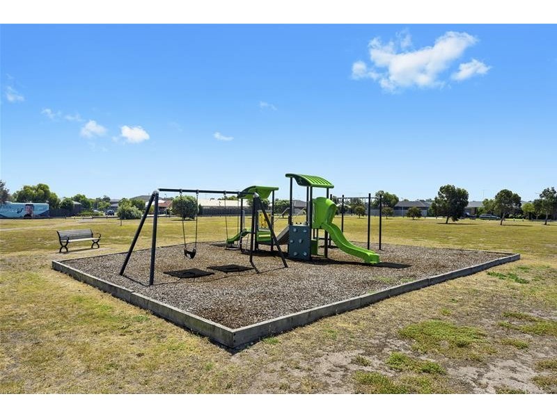 2/5 Jessie Way, Leopold VIC 3224