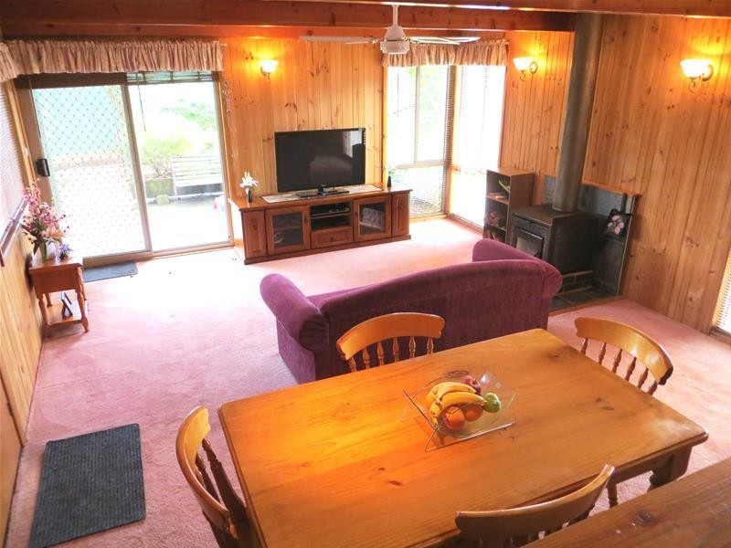 33 Aldershot Road, St Albans Park VIC 3219