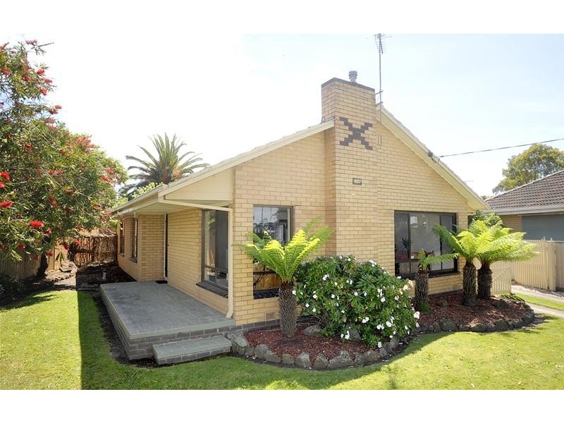 827 Bellarine Highway, Leopold VIC 3224