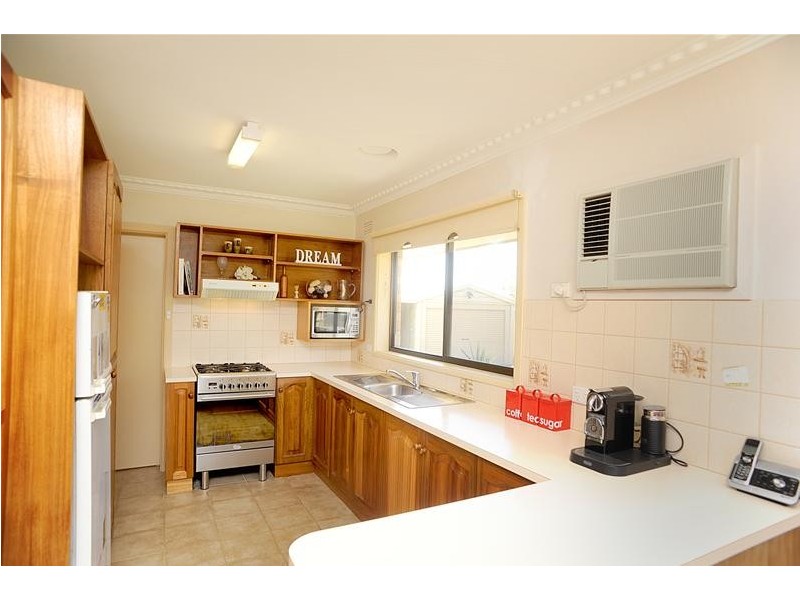 827 Bellarine Highway, Leopold VIC 3224