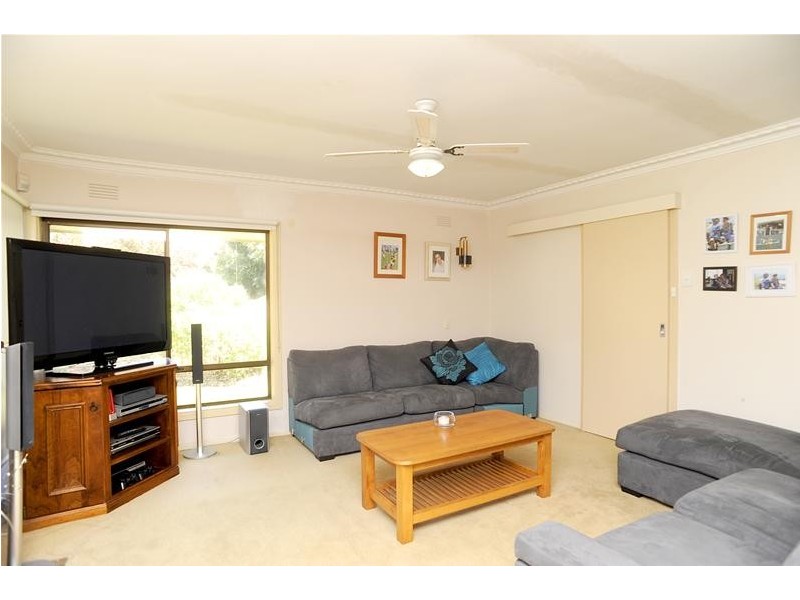 827 Bellarine Highway, Leopold VIC 3224