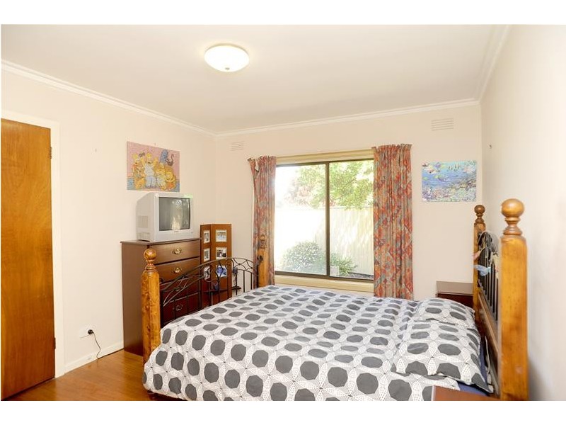 827 Bellarine Highway, Leopold VIC 3224