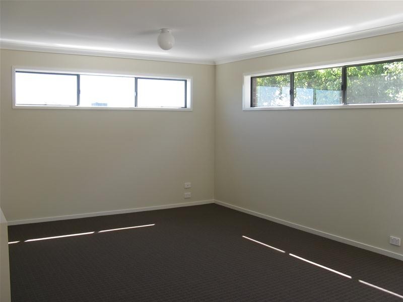 2/18 Ferguson Road, Leopold VIC 3224