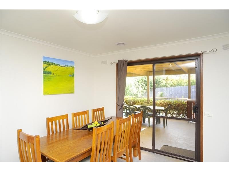 10 Kintyre Crescent, Leopold VIC 3224