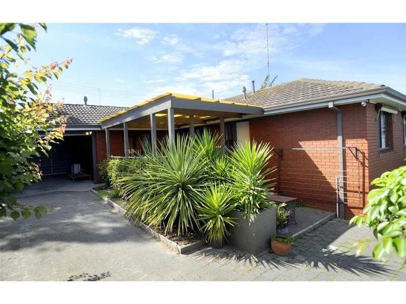 10 Kintyre Crescent, Leopold VIC 3224