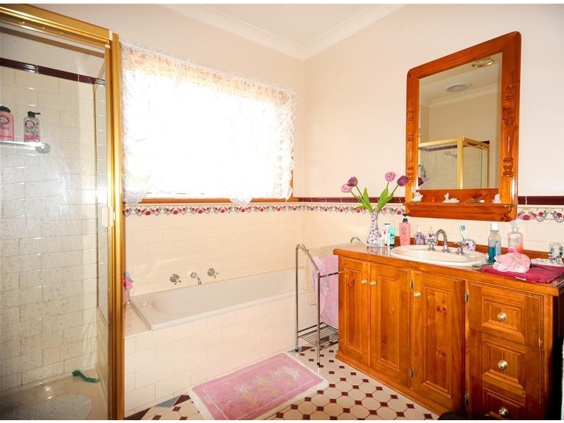 42 Viewbay Drive, Leopold VIC 3224