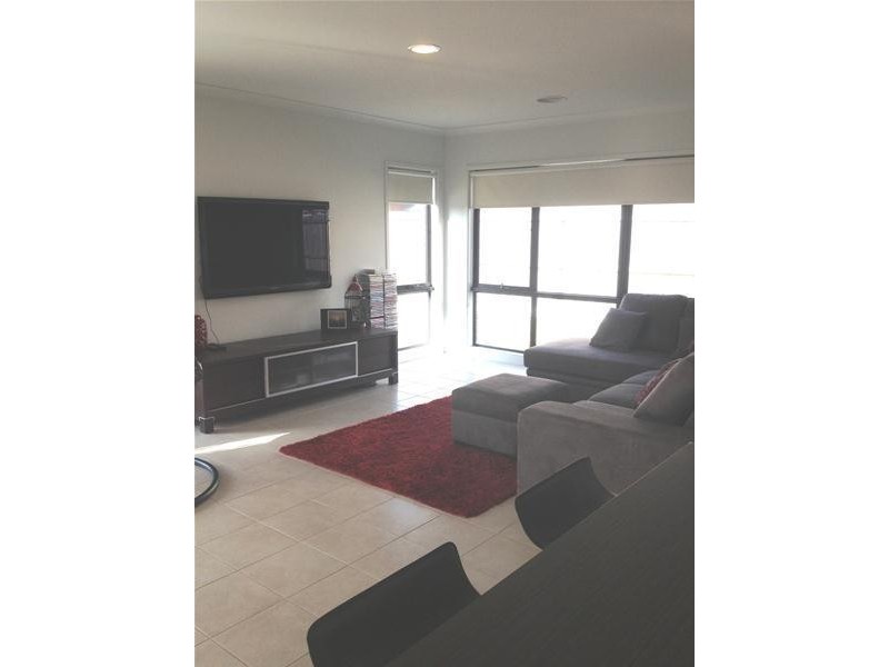 10A Hoddle Drive, Leopold VIC 3224