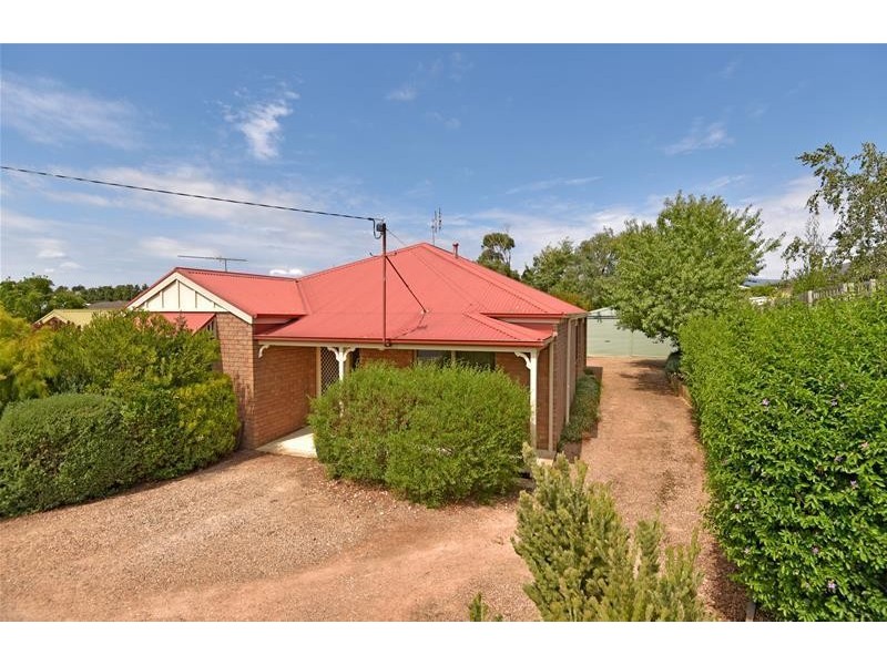 4 Myuna Street, Leopold VIC 3224