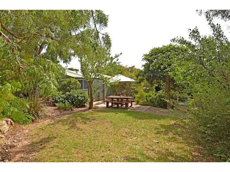 4 Myuna Street, Leopold VIC 3224