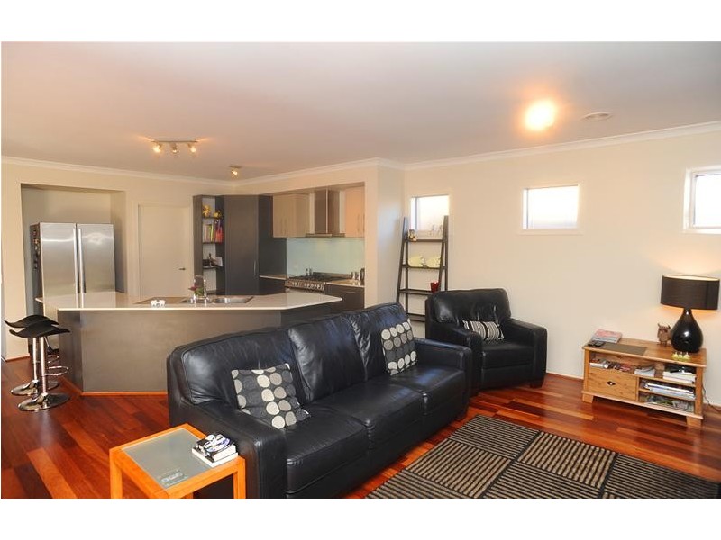 2/796 Bellarine Highway, Leopold VIC 3224