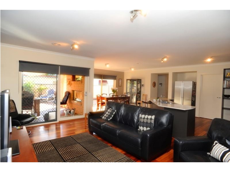 2/796 Bellarine Highway, Leopold VIC 3224