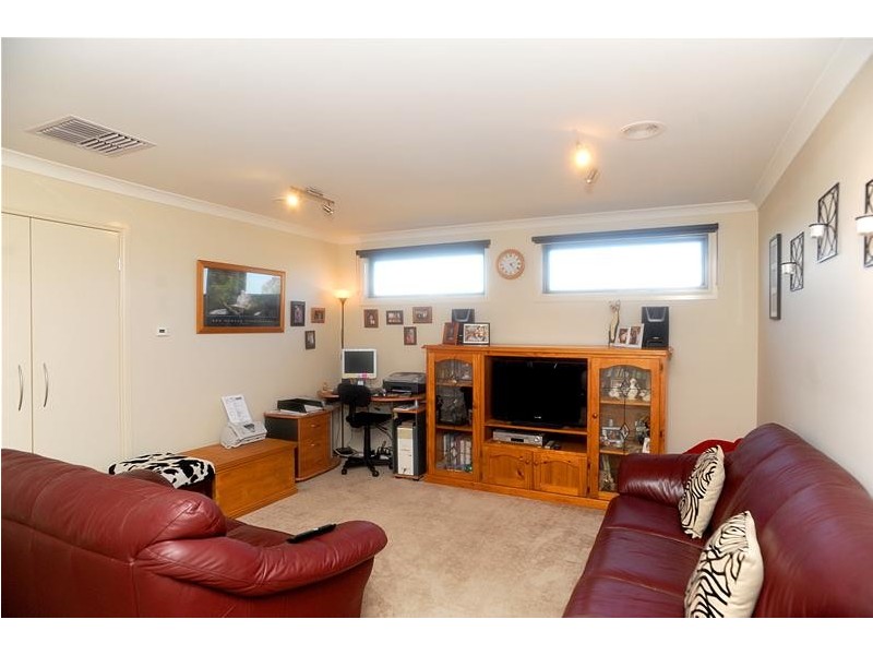 2/796 Bellarine Highway, Leopold VIC 3224