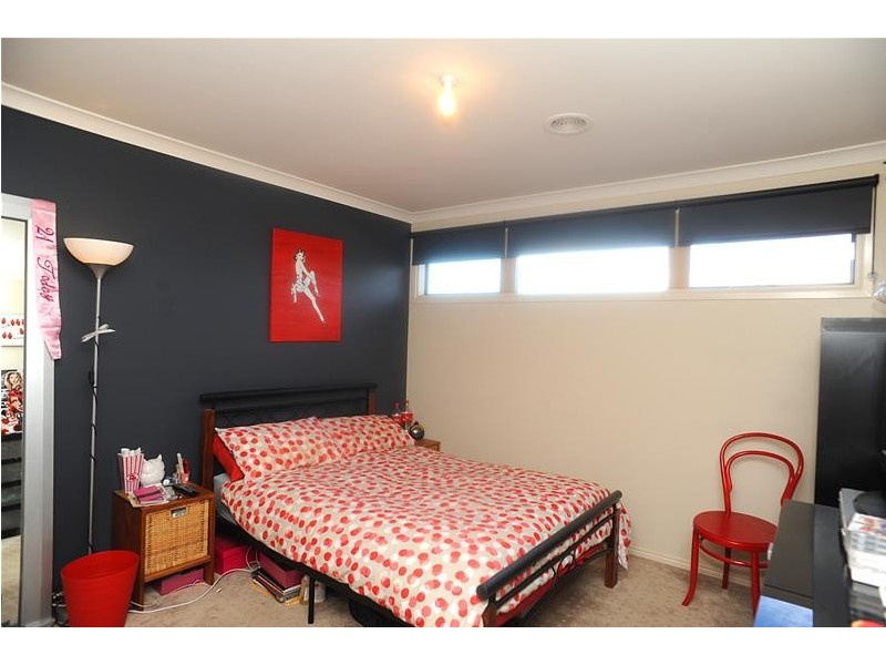 2/796 Bellarine Highway, Leopold VIC 3224