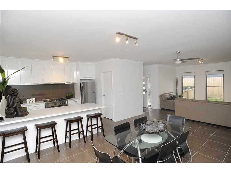 2/62 Burlington Crescent, Leopold VIC 3224