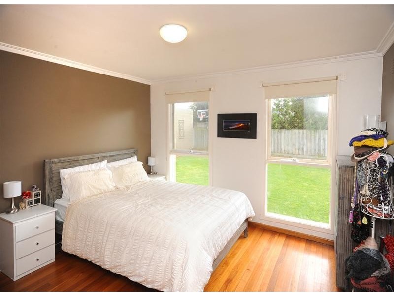 831 Bellarine Highway, Leopold VIC 3224