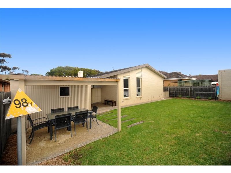 831 Bellarine Highway, Leopold VIC 3224