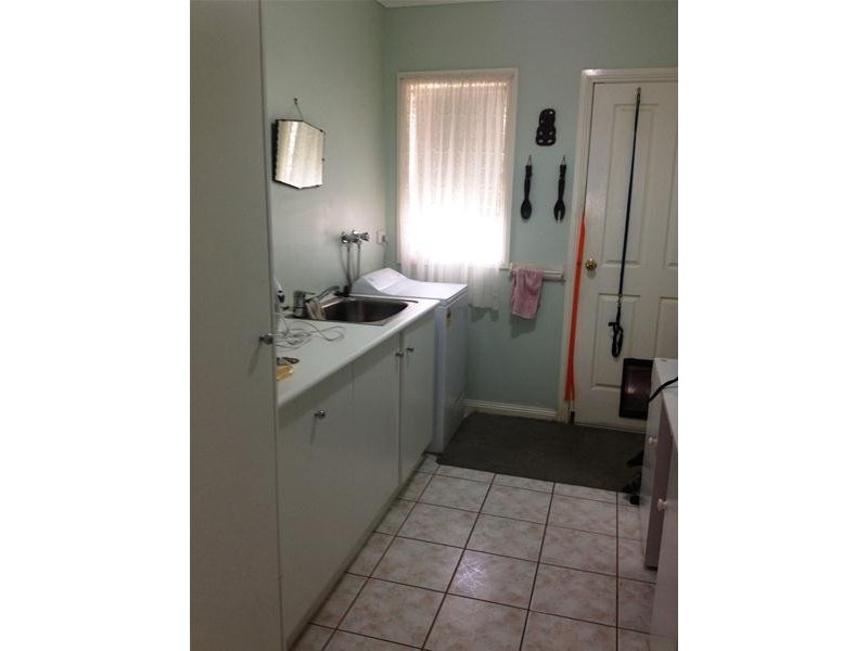 17 Vicarage Road, Leopold VIC 3224