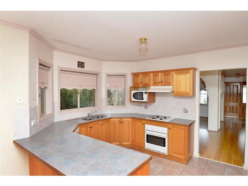 8 Kambalda Court, Leopold VIC 3224