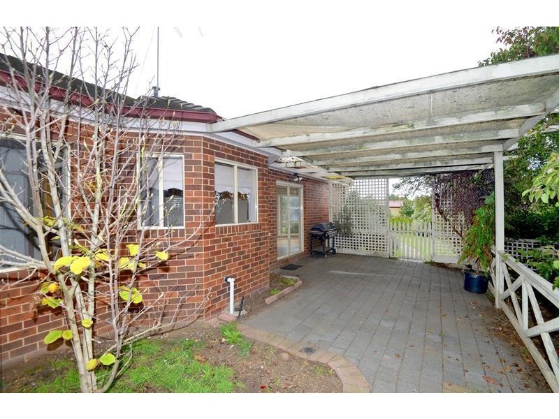 8 Kambalda Court, Leopold VIC 3224