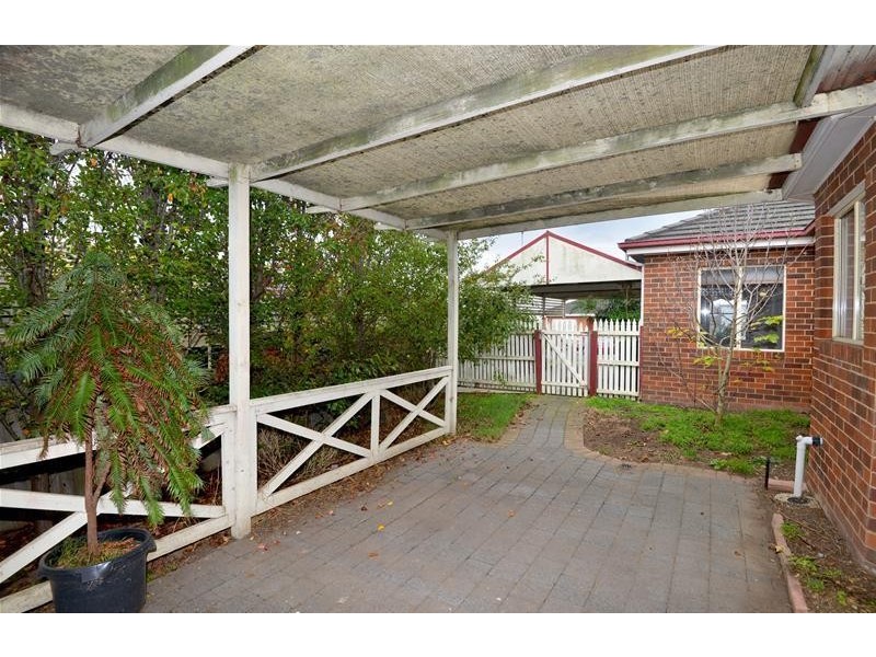 8 Kambalda Court, Leopold VIC 3224