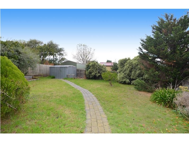 8 Kambalda Court, Leopold VIC 3224