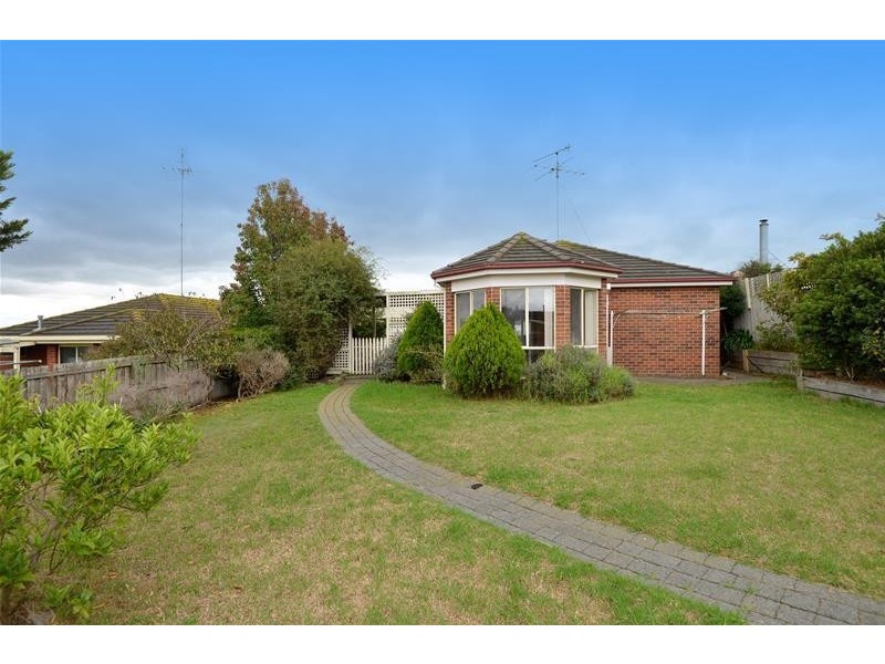 8 Kambalda Court, Leopold VIC 3224