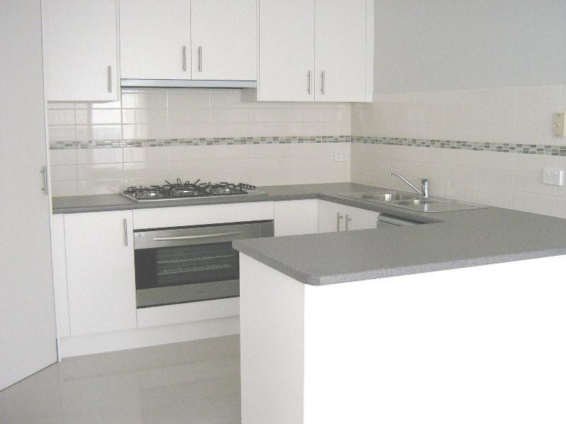 2/50 Wilsons Road, Newcomb VIC 3219