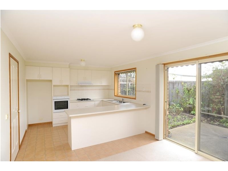 2/45 Anzac  Avenue, Leopold VIC 3224