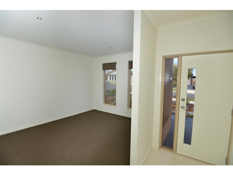 14 Pickworth Drive, Leopold VIC 3224