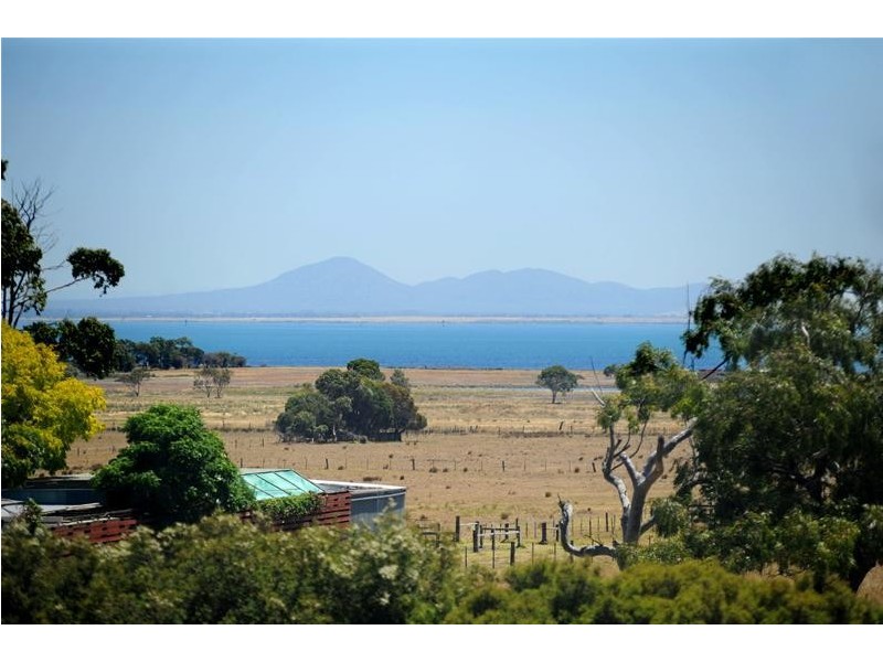 17 Viewbay Drive, Leopold VIC 3224