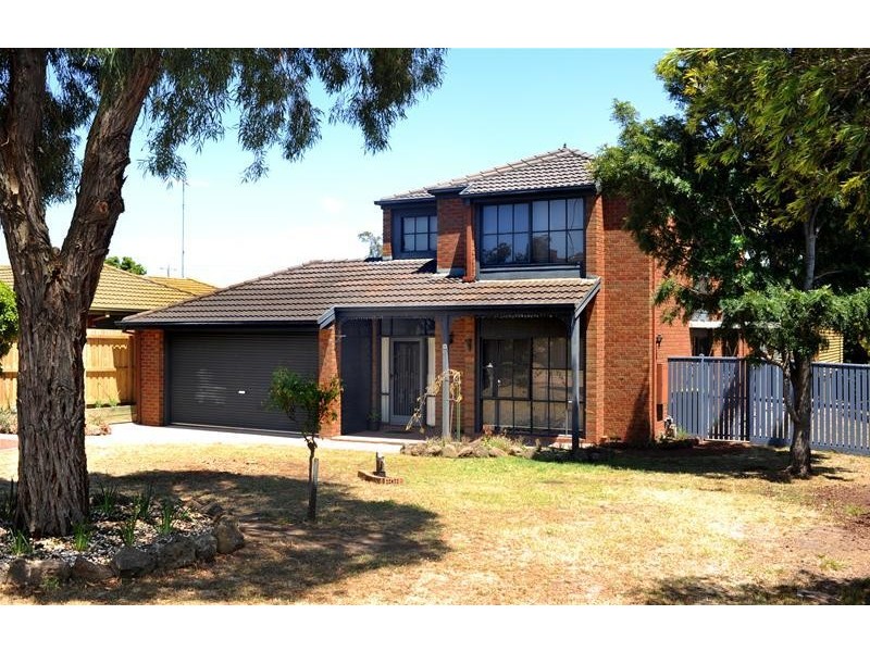 17 Viewbay Drive, Leopold VIC 3224