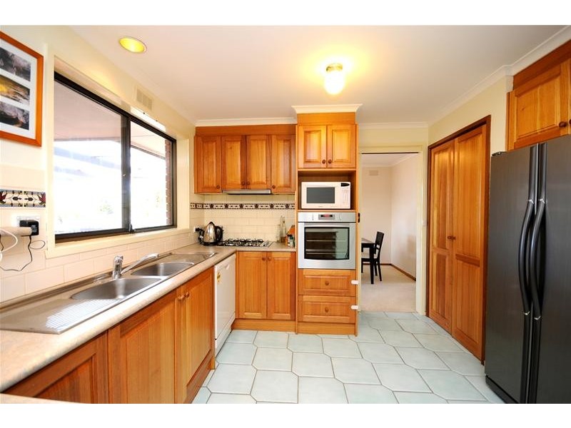 6 Heatherlea Court, Leopold VIC 3224