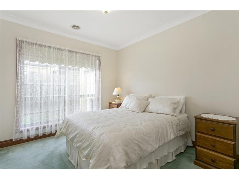 8 Moondara Court, Leopold VIC 3224