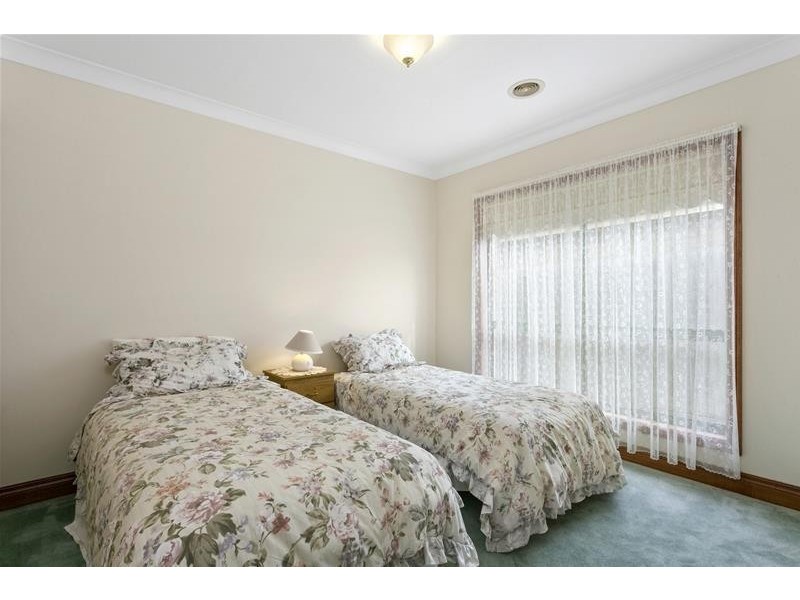 8 Moondara Court, Leopold VIC 3224