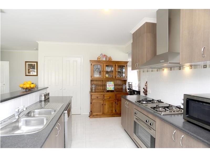 10 Green Acre Drive, Leopold VIC 3224