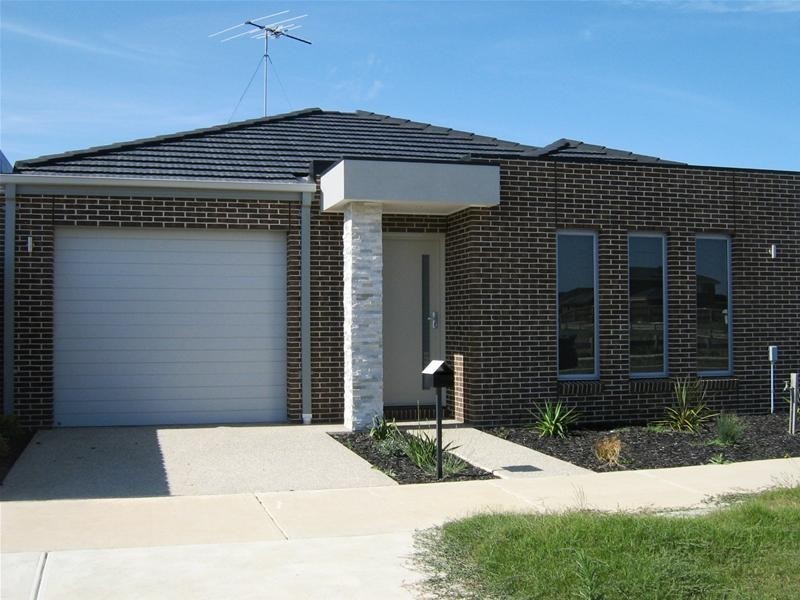 2/5 Jessie Way, Leopold VIC 3224