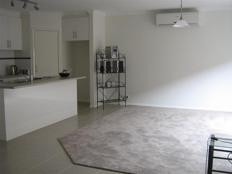 2/5 Jessie Way, Leopold VIC 3224