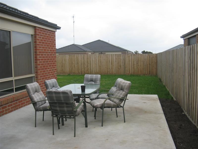 26 Pollard Drive, Leopold VIC 3224