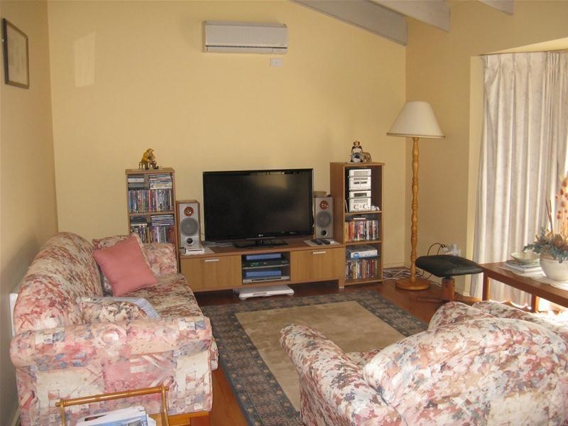 2/8 Highland Way, Leopold VIC 3224