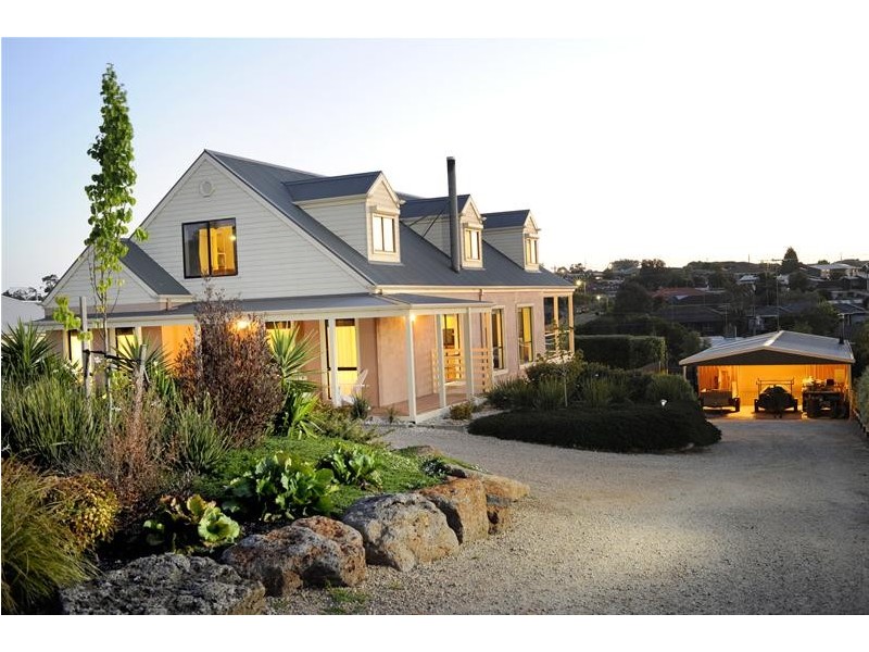 16 Washington Gardens, Leopold VIC 3224